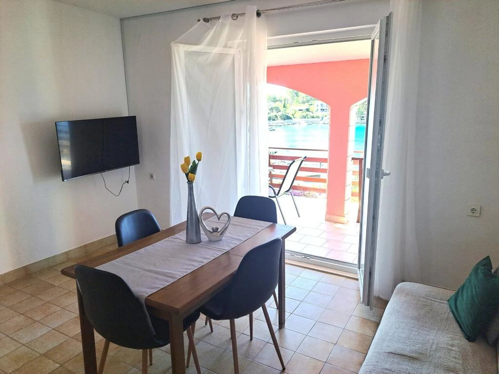 Apartment 3