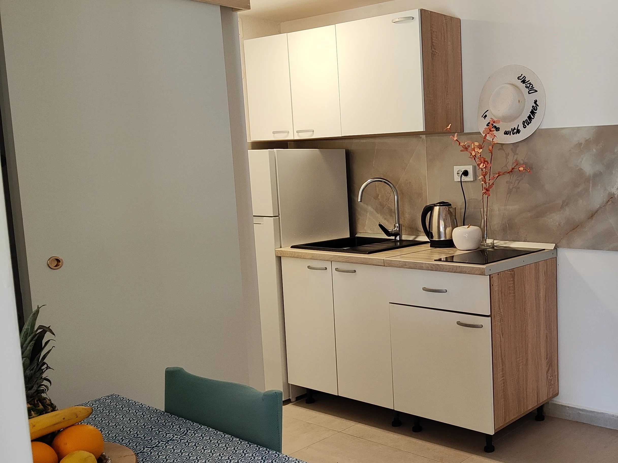 Apartment 6